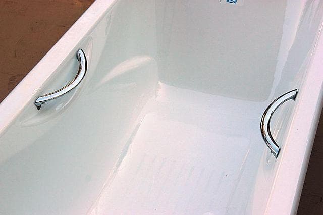 Чугунная ванна Roca Malibu 170x70 см, с ручками 2333G0000